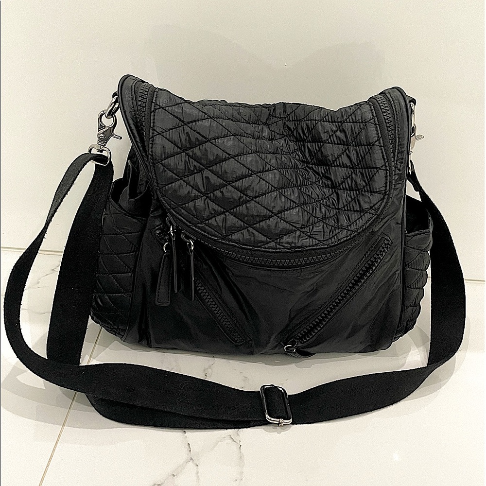 Fashionable diaper bag !